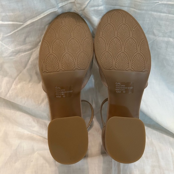 NEW! POP Gal Block Heel Pumps 3in | Size 10 - Picture 5 of 5